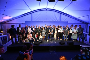 Les lauréats photographiés lors de la cérémonie de remise des Mérites wallons et des Étincelles, organisée par le Gouvernement wallon à l’Élysette, à Jambes (Namur), le samedi 20 septembre 2025.  ©BELGA PHOTO ERIC LALMAND