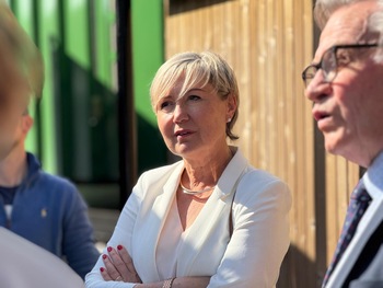 Cécile Neven durant la visite. 