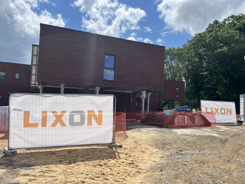 Le chantier des SRJ Clair Val & La Sapinette, opéré par Lixon et PARKA Architecture. 
